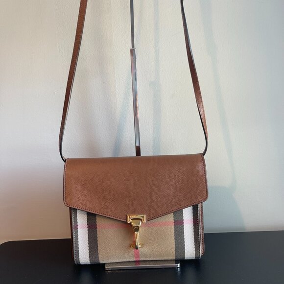 Burberry House Check Small Macken Crossbody Bag - Preowned - Picture 1 of 14
